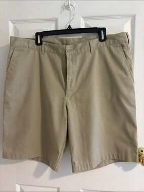 Men's Flat Front Shorts in Khaki - Classic Everyday Style